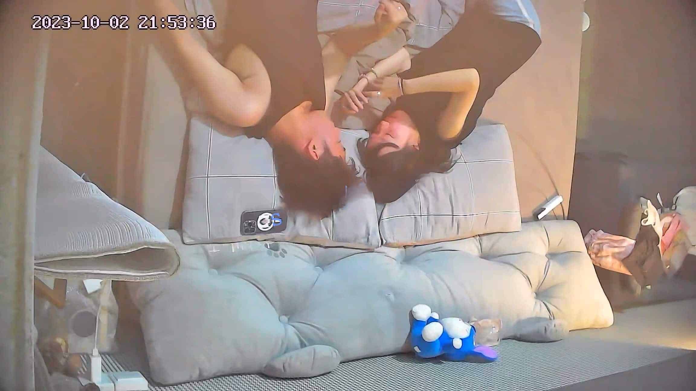 酒店偷拍-这哥们才是白袜控5.6G