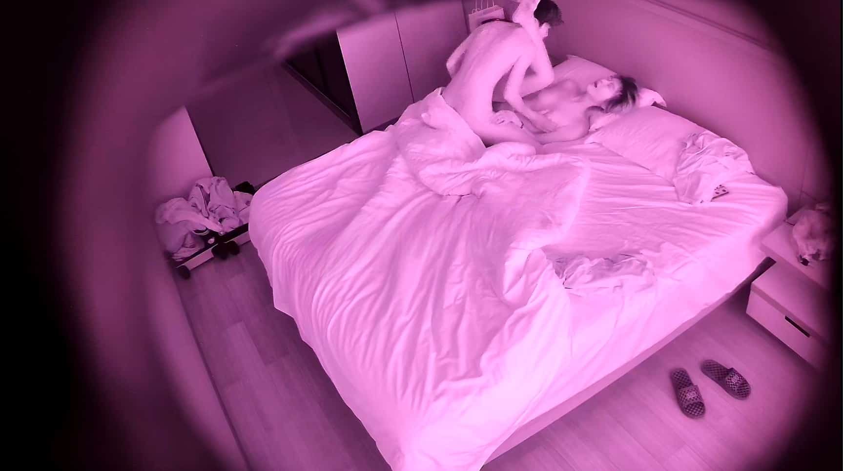 年轻时尚的女同拉拉互相抠逼敏感大声娇喘9.14G