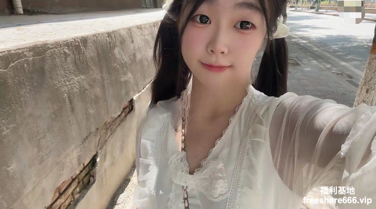 05大二反差女友小朵付费福利5.63G